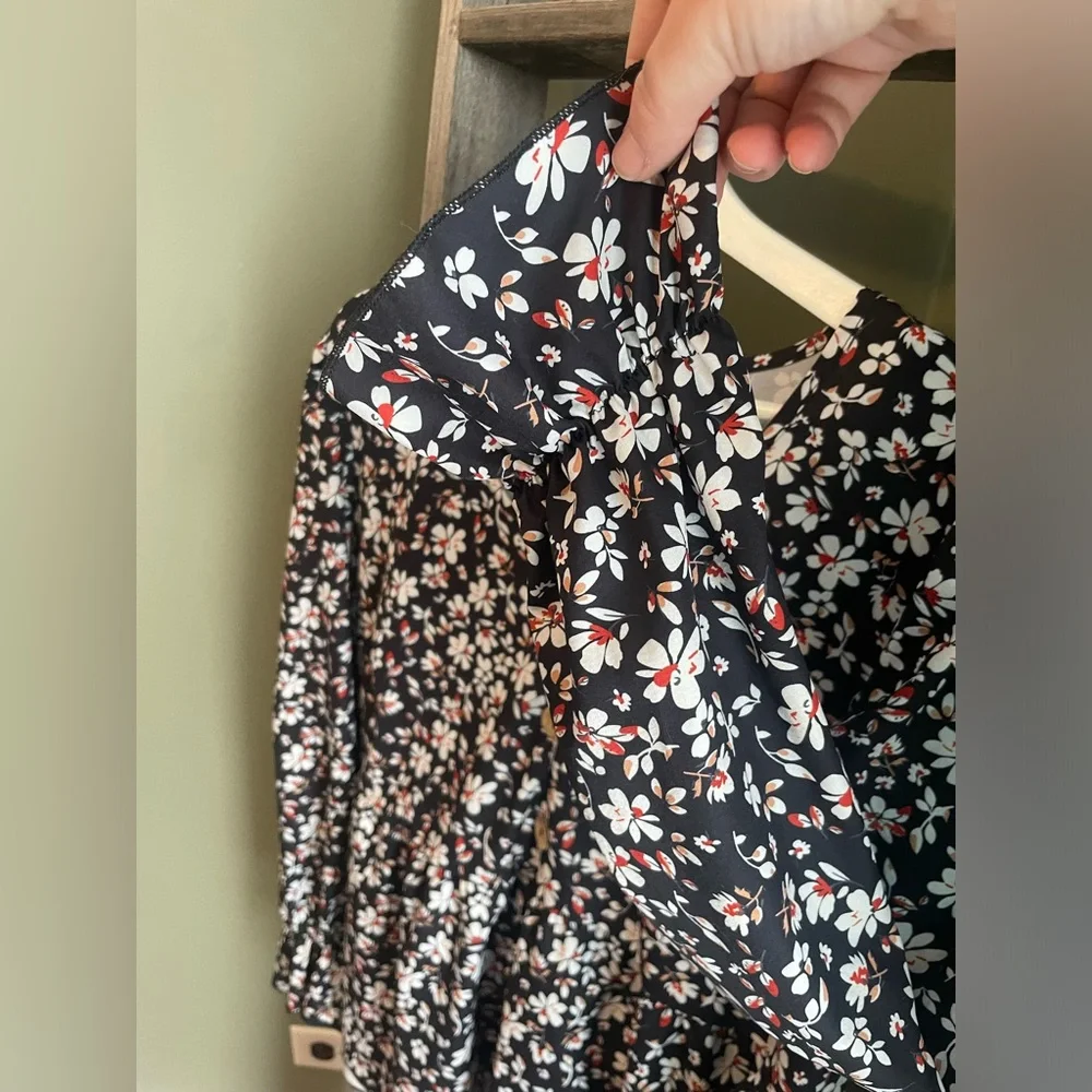 Shein Curve Floral Peplum Blouse - Picture 2 of 6